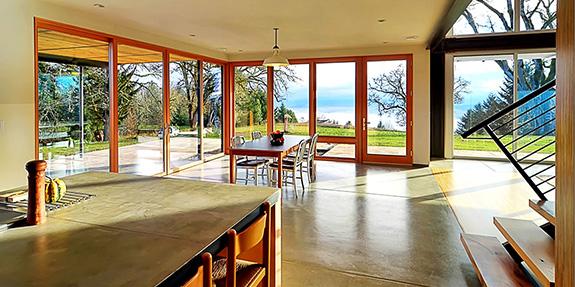 金堂木鋁包木陽(yáng)光房有什么不同之處？